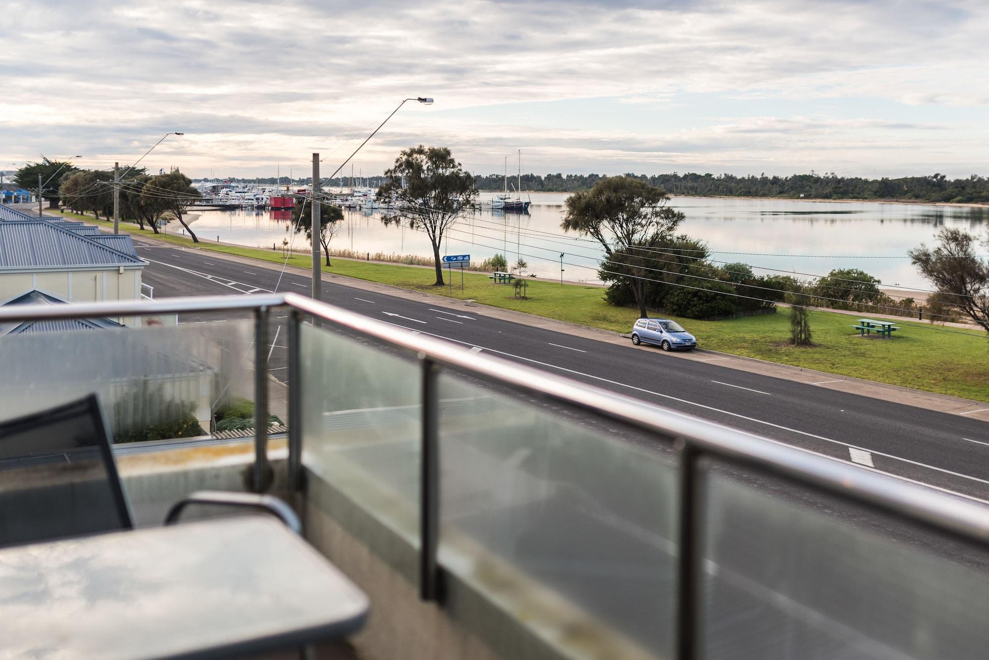 The Esplanade Resort And Spa Lakes Entrance Extérieur photo