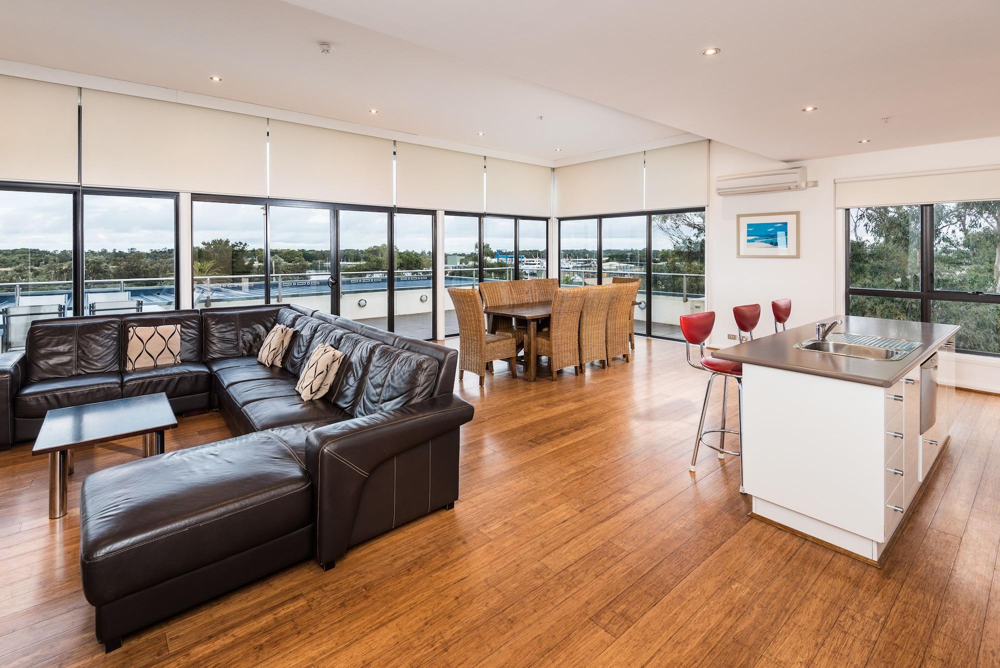 The Esplanade Resort And Spa Lakes Entrance Extérieur photo