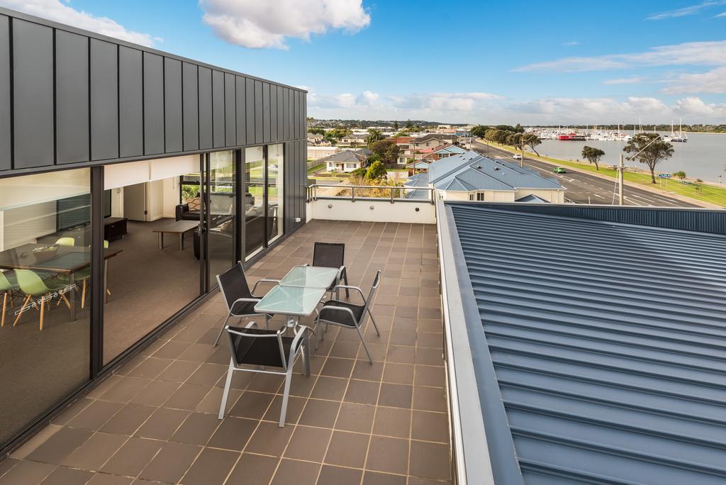 The Esplanade Resort And Spa Lakes Entrance Extérieur photo